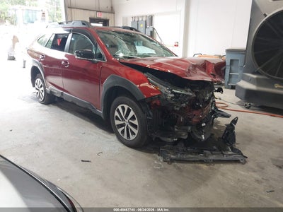 SUBARU OUTBACK 2025