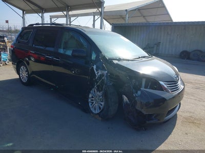 TOYOTA SIENNA 2011