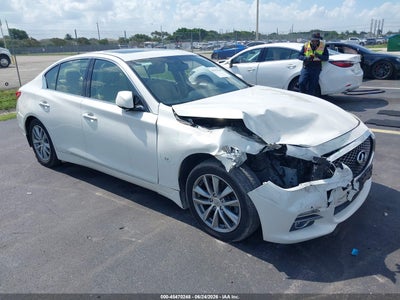 INFINITI Q50 2014