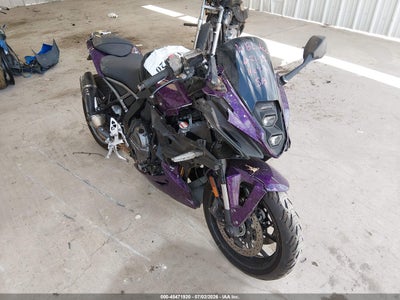 SUZUKI GSX800 2024