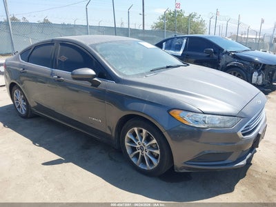 FORD FUSION HYBRID 2017