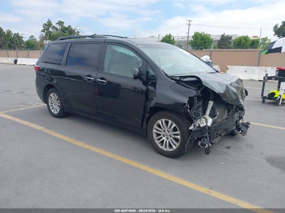 TOYOTA SIENNA 2016