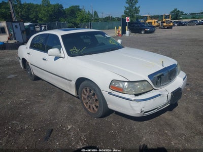 LINCOLN TOWN CAR 2007