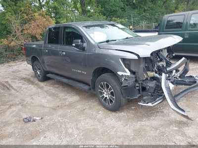 NISSAN TITAN 2020
