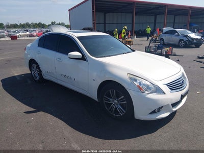 INFINITI Q40 2015
