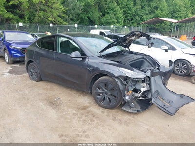 TESLA MODEL Y 2025