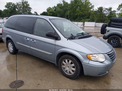 CHRYSLER TOWN & COUNTRY 2006