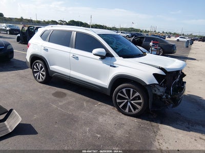 VOLKSWAGEN TAOS 2024