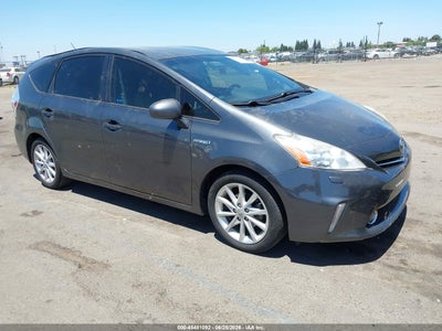 TOYOTA PRIUS V 2013