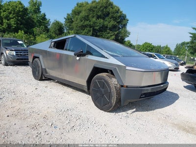 TESLA CYBERTRUCK 2024