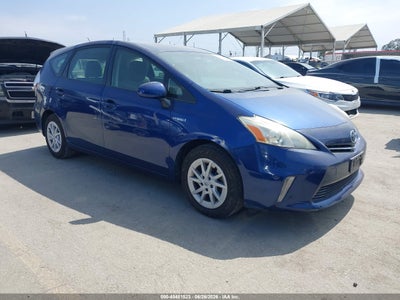 TOYOTA PRIUS V 2014