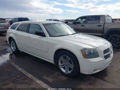 DODGE MAGNUM 2005