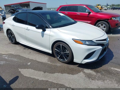 TOYOTA CAMRY 2020