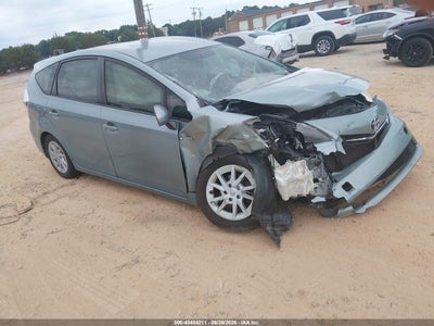 TOYOTA PRIUS V 2013