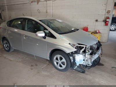 TOYOTA PRIUS 2013