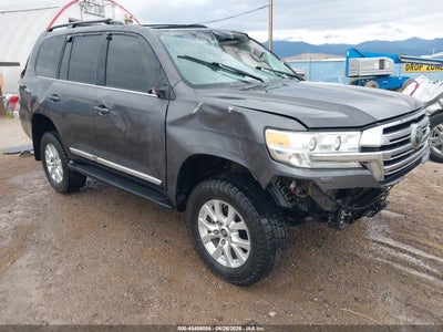 TOYOTA LAND CRUISER 2016