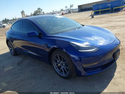 TESLA MODEL 3 2022