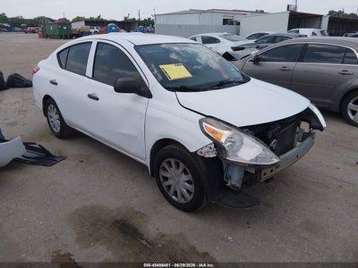 NISSAN VERSA 2015