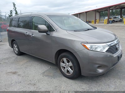 NISSAN QUEST 2017