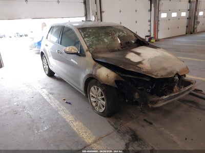 VOLKSWAGEN GOLF 2016