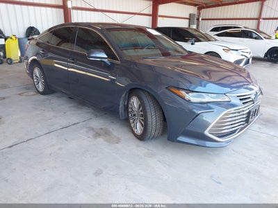 TOYOTA AVALON HYBRID 2020