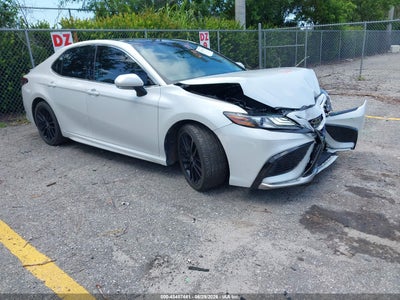 TOYOTA CAMRY 2024