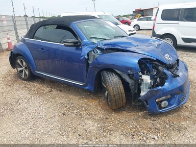 VOLKSWAGEN BEETLE 2013