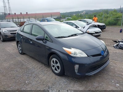TOYOTA PRIUS 2013