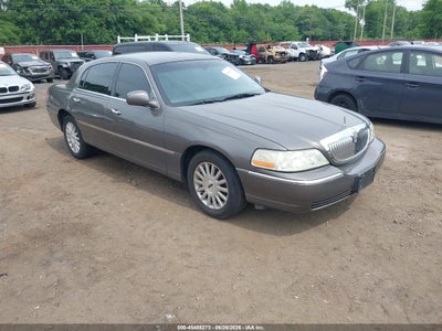 LINCOLN TOWN CAR 2003