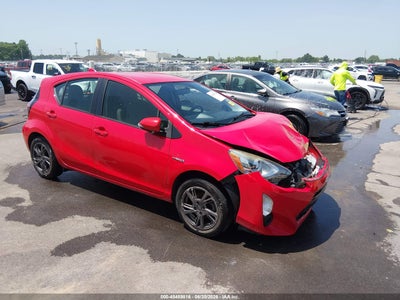 TOYOTA PRIUS C 2015