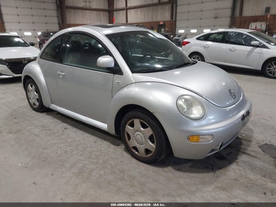 VOLKSWAGEN NEW BEETLE 2000