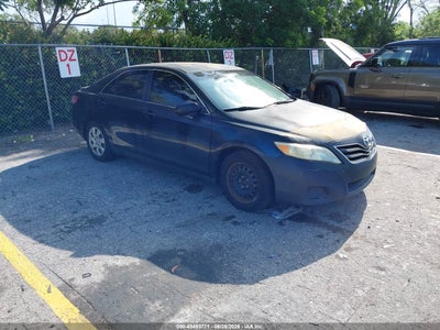 TOYOTA CAMRY 2011