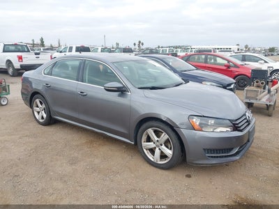 VOLKSWAGEN PASSAT 2012