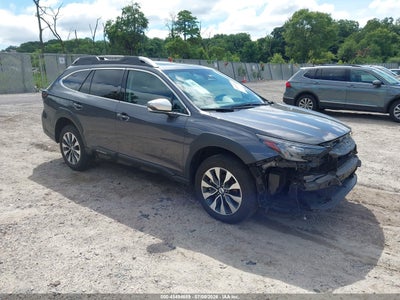 SUBARU OUTBACK 2024