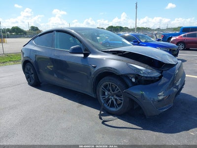 TESLA MODEL Y 2025