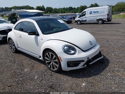 VOLKSWAGEN BEETLE 2013