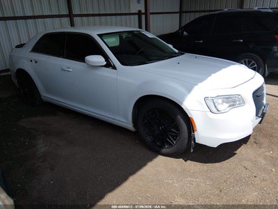 CHRYSLER 300 2017