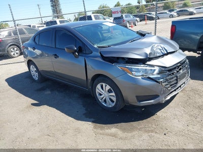 NISSAN VERSA 2025