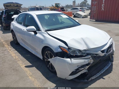 TOYOTA CAMRY 2020
