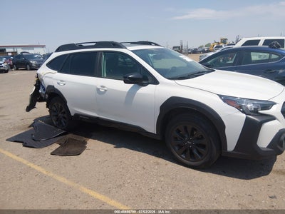 SUBARU OUTBACK 2025