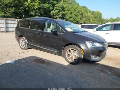 CHRYSLER PACIFICA 2017