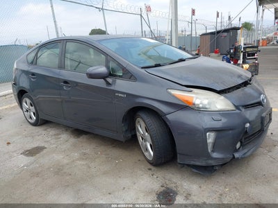 TOYOTA PRIUS 2013