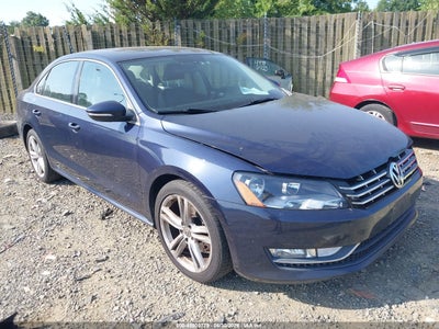 VOLKSWAGEN PASSAT 2012
