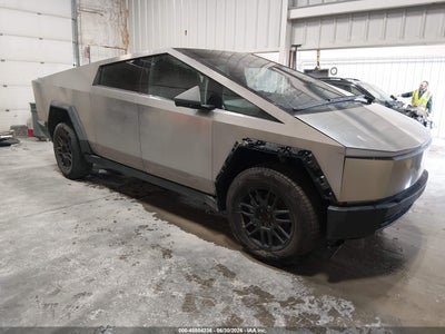 TESLA CYBERTRUCK 2024