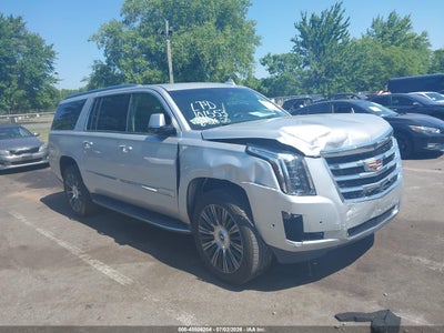 CADILLAC ESCALADE ESV 2017