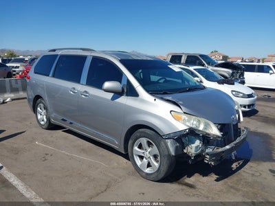TOYOTA SIENNA 2012