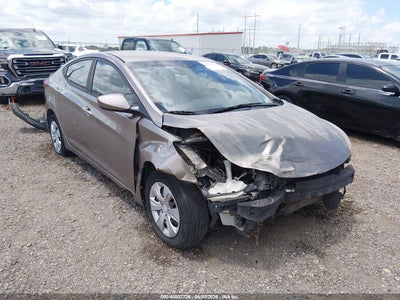 HYUNDAI ELANTRA 2016