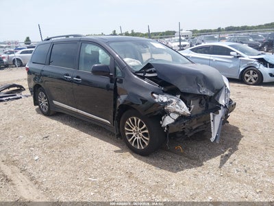 TOYOTA SIENNA 2019
