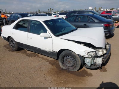 TOYOTA CAMRY 2001