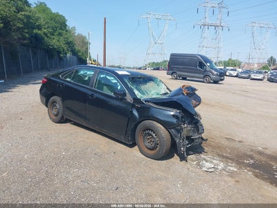 TOYOTA CAMRY 2016